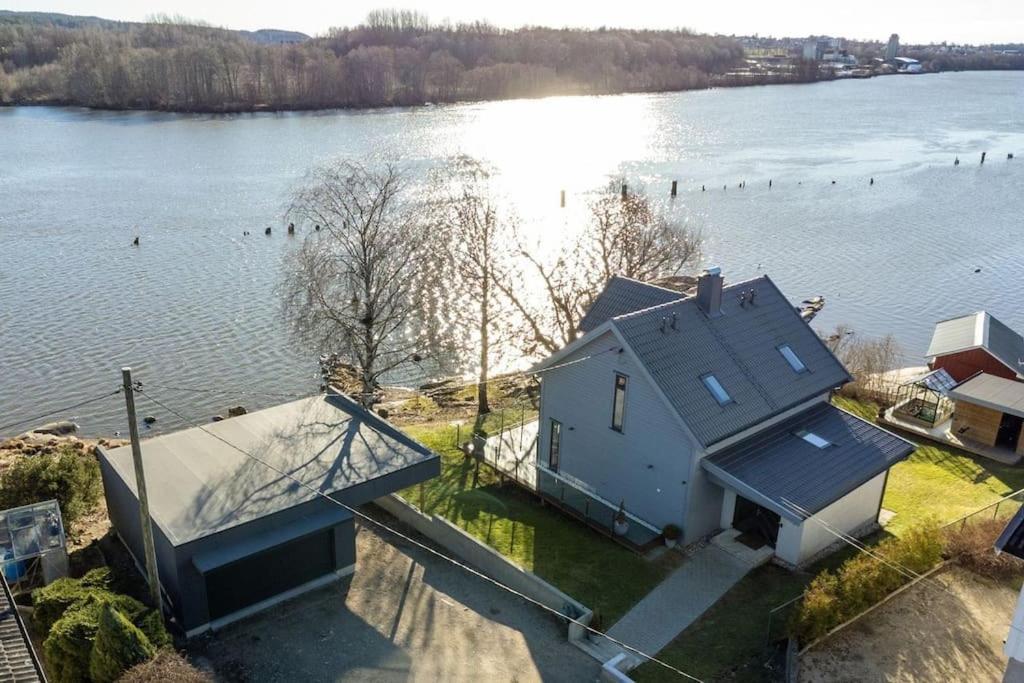 Flott Moderne Hus Langs Elven! Villa Fredrikstad Eksteriør bilde